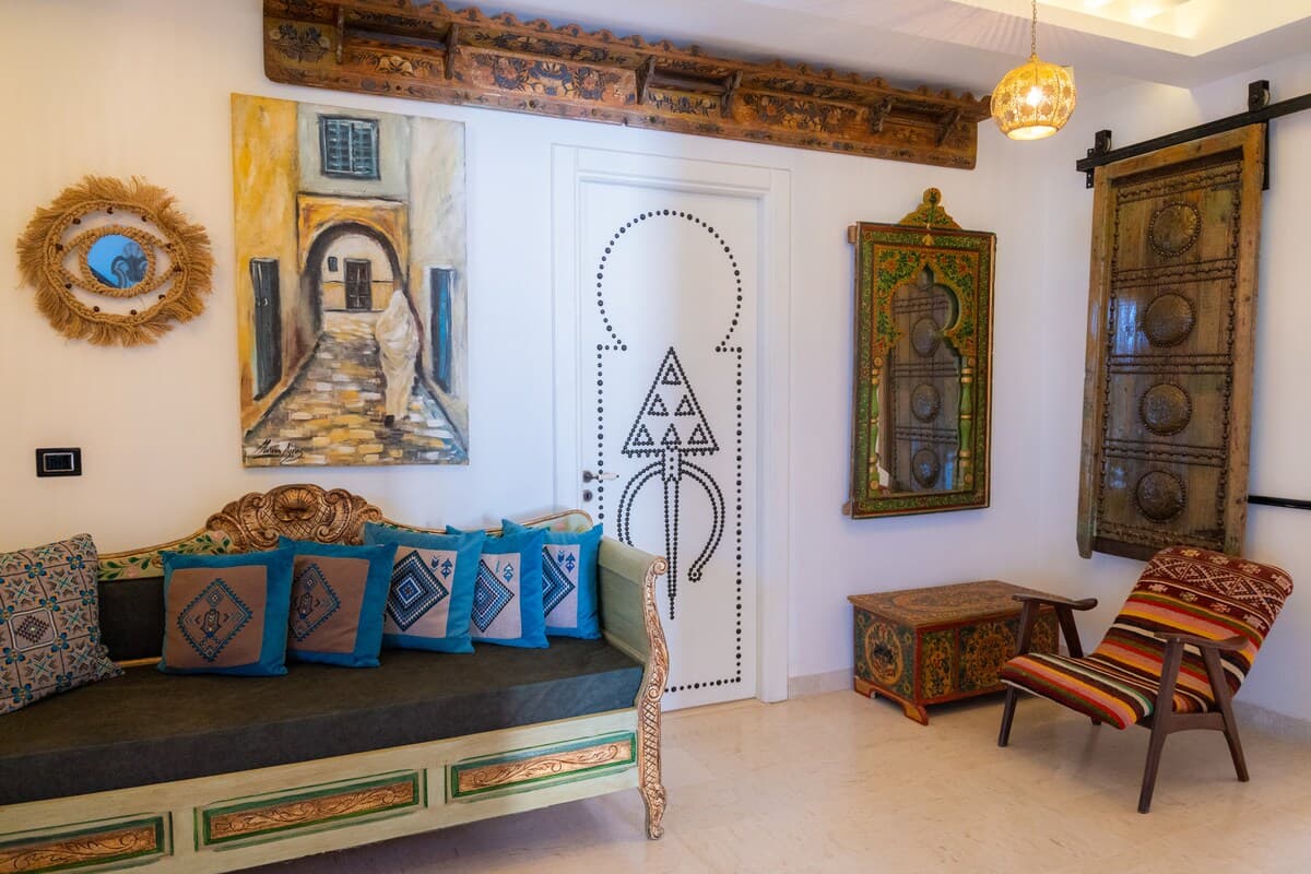 Living room image 5